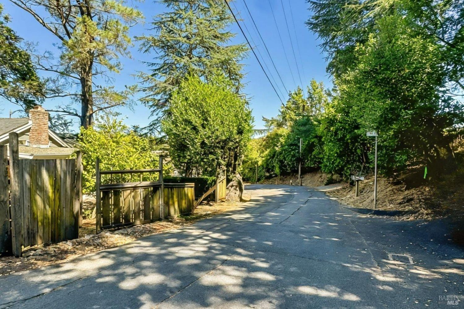 Detail Gallery Image 29 of 32 For 107 Stadium Ave, Mill Valley,  CA 94941 - – Beds | – Baths