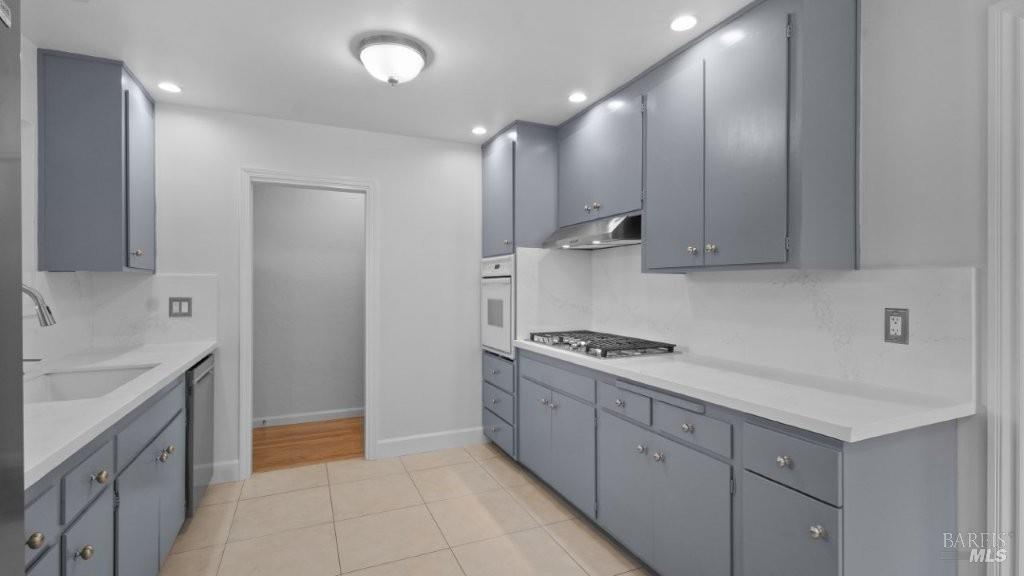 Detail Gallery Image 14 of 33 For 85 Clausing Ct, Novato,  CA 94945 - 3 Beds | 2 Baths