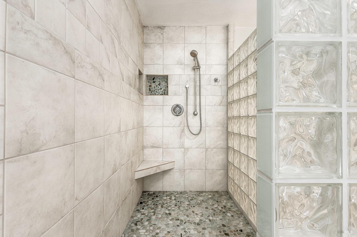 Detail Gallery Image 36 of 51 For 2880 Creekside Rd, Santa Rosa,  CA 95405 - 3 Beds | 2/1 Baths