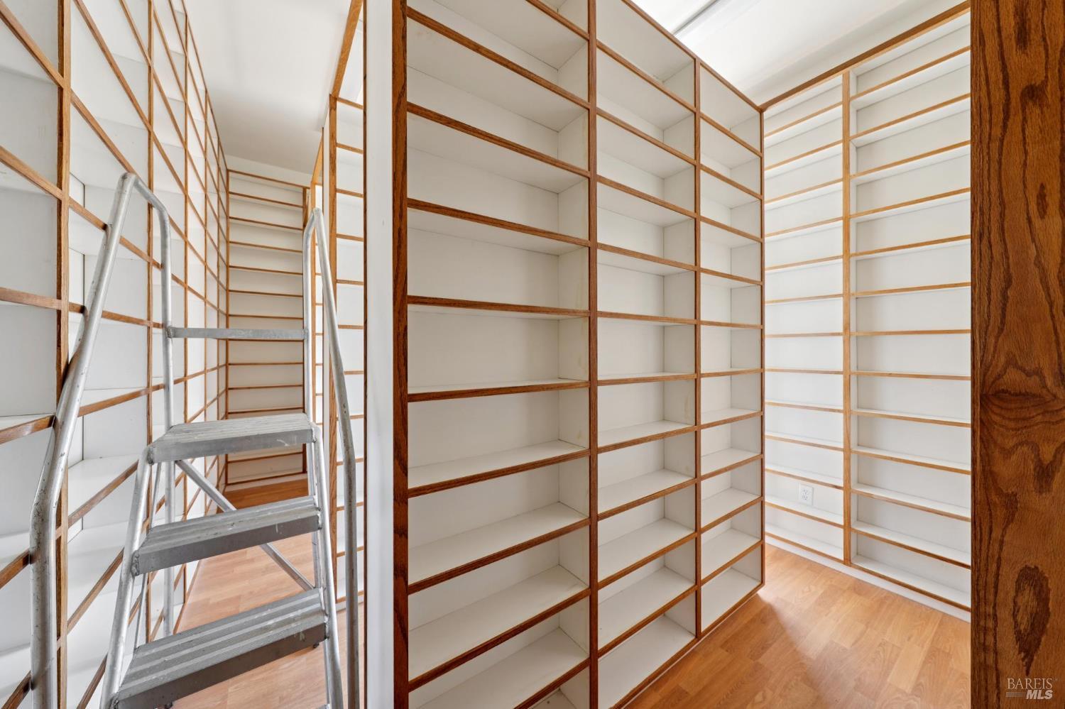 Detail Gallery Image 38 of 96 For 5151 Wild Horse Valley Rd, Napa,  CA 94558 - 4 Beds | 6/1 Baths