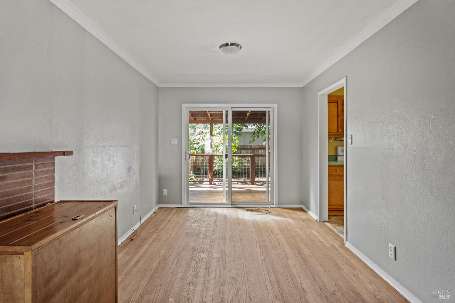 Detail Gallery Image 11 of 25 For 611 Hawthorne Ln, Willits,  CA 95490 - 2 Beds | 1 Baths