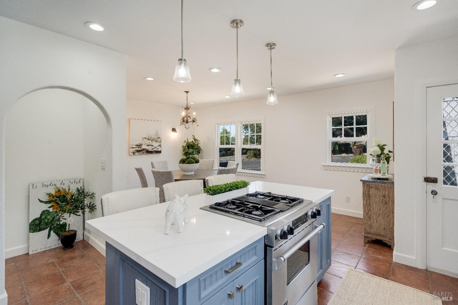 Detail Gallery Image 16 of 77 For 203 E 1st St, Napa,  CA 94559 - 4 Beds | 2/1 Baths