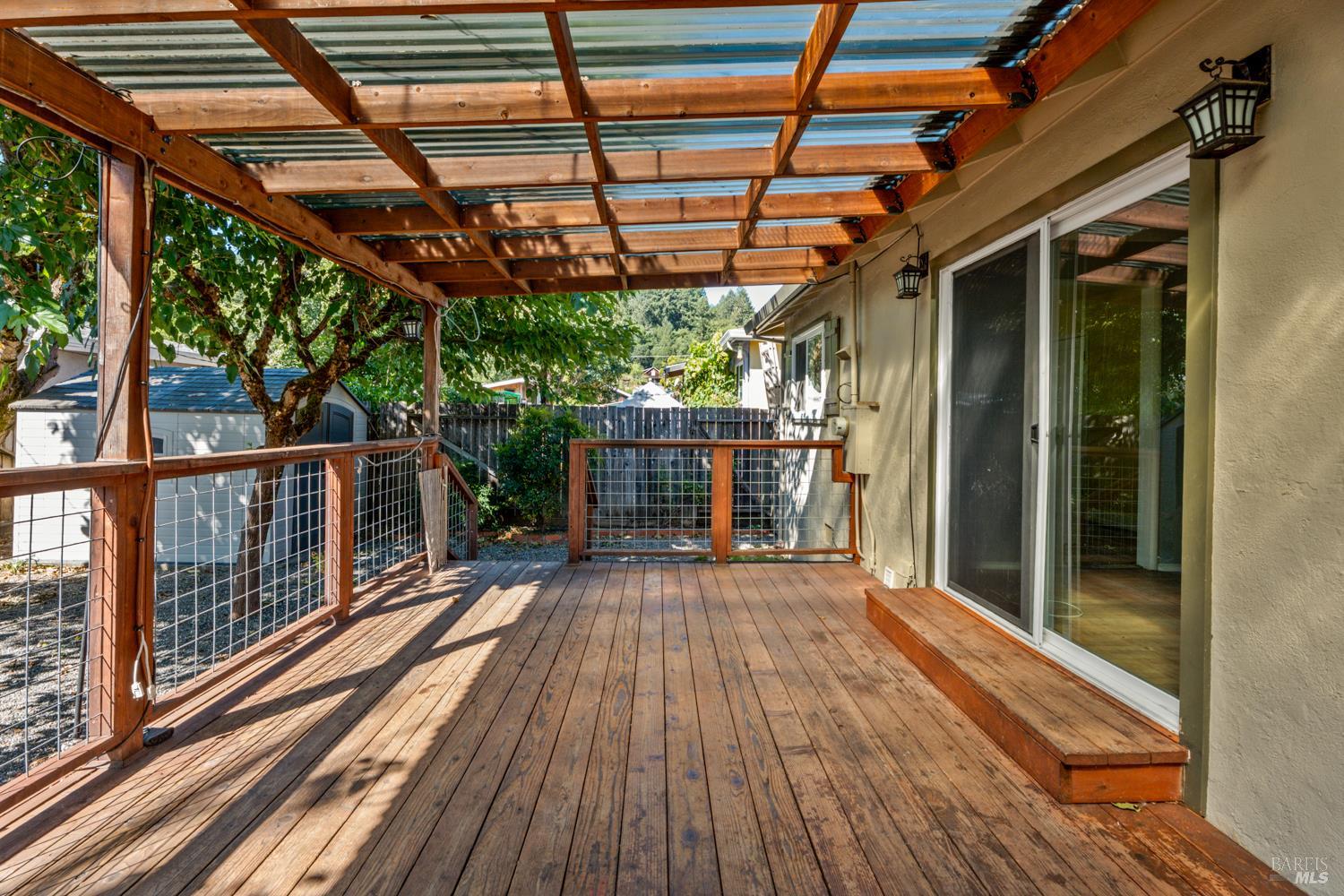 Detail Gallery Image 19 of 25 For 611 Hawthorne Ln, Willits,  CA 95490 - 2 Beds | 1 Baths