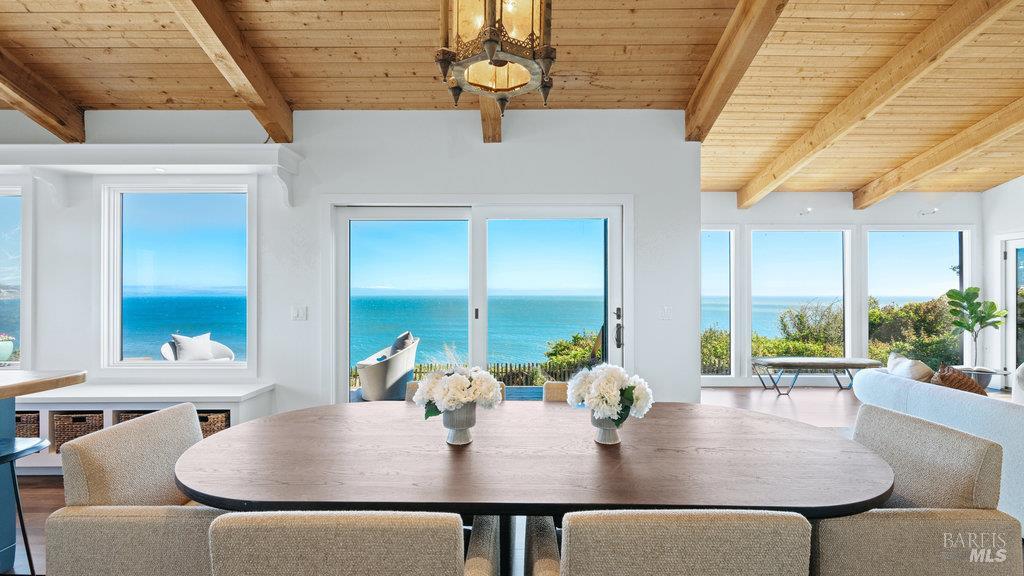 Detail Gallery Image 12 of 23 For 77 Crescente Ave, Bolinas,  CA 94924 - 4 Beds | 3 Baths