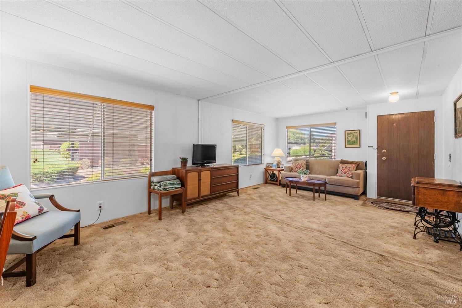 Detail Gallery Image 8 of 45 For 30 Constance Dr, Vallejo,  CA 94590 - 2 Beds | 2 Baths
