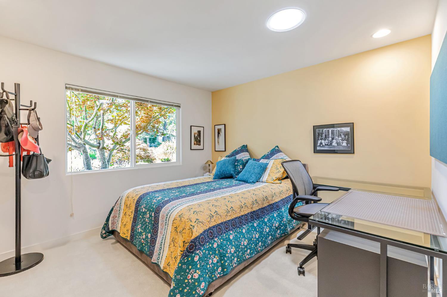 Detail Gallery Image 23 of 36 For 464 Oak Brook Ct, Santa Rosa,  CA 95409 - 2 Beds | 2 Baths