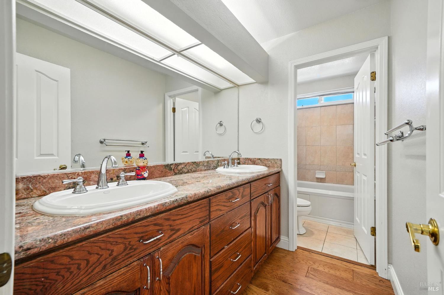 Detail Gallery Image 24 of 28 For 330 Engell Ct, Suisun City,  CA 94585 - 3 Beds | 2/1 Baths
