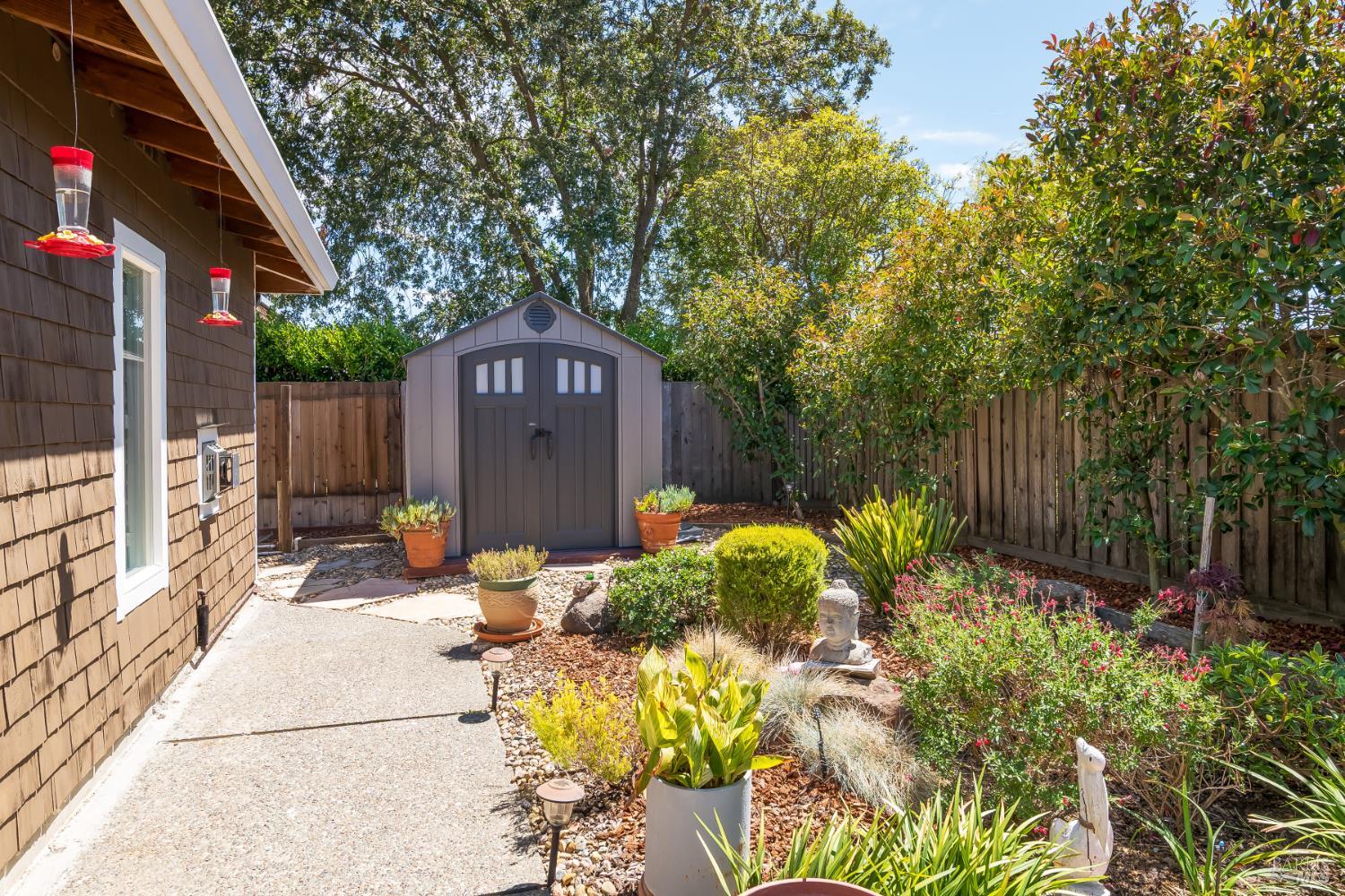 Detail Gallery Image 23 of 29 For 26 Sotelo Way, Novato,  CA 94945 - 4 Beds | 2/1 Baths