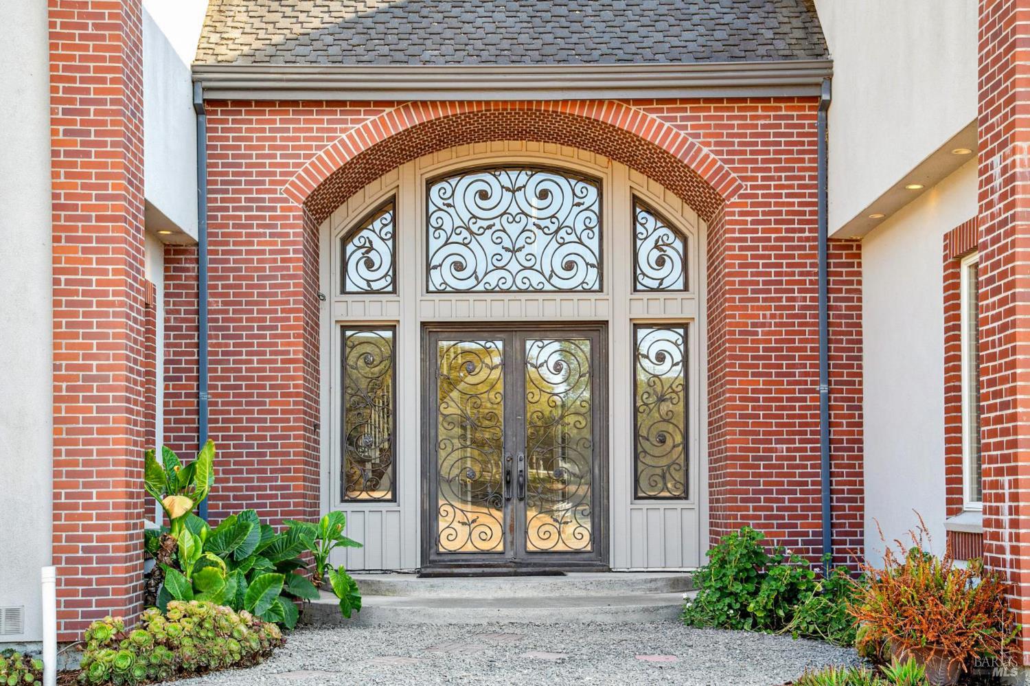 Detail Gallery Image 4 of 96 For 5151 Wild Horse Valley Rd, Napa,  CA 94558 - 4 Beds | 6/1 Baths