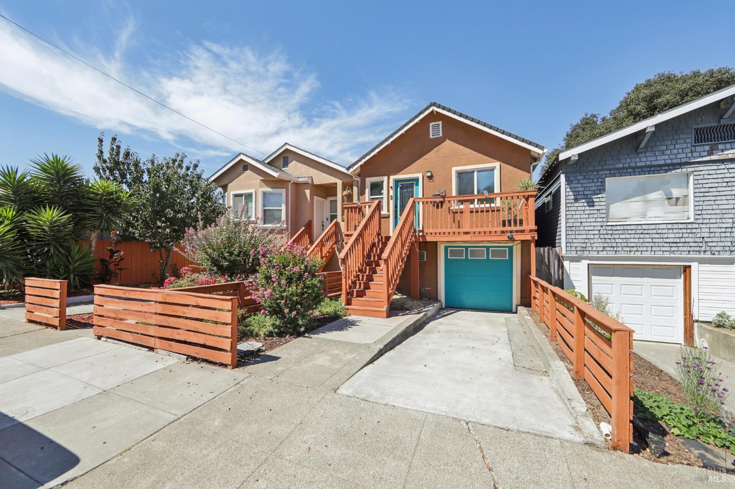 Detail Gallery Image 2 of 41 For 1210 Florida St, Vallejo,  CA 94590 - 3 Beds | 2 Baths