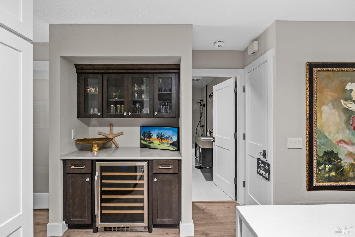 Detail Gallery Image 10 of 28 For 135 Vineyard Cir, Yountville,  CA 94599 - 2 Beds | 2 Baths