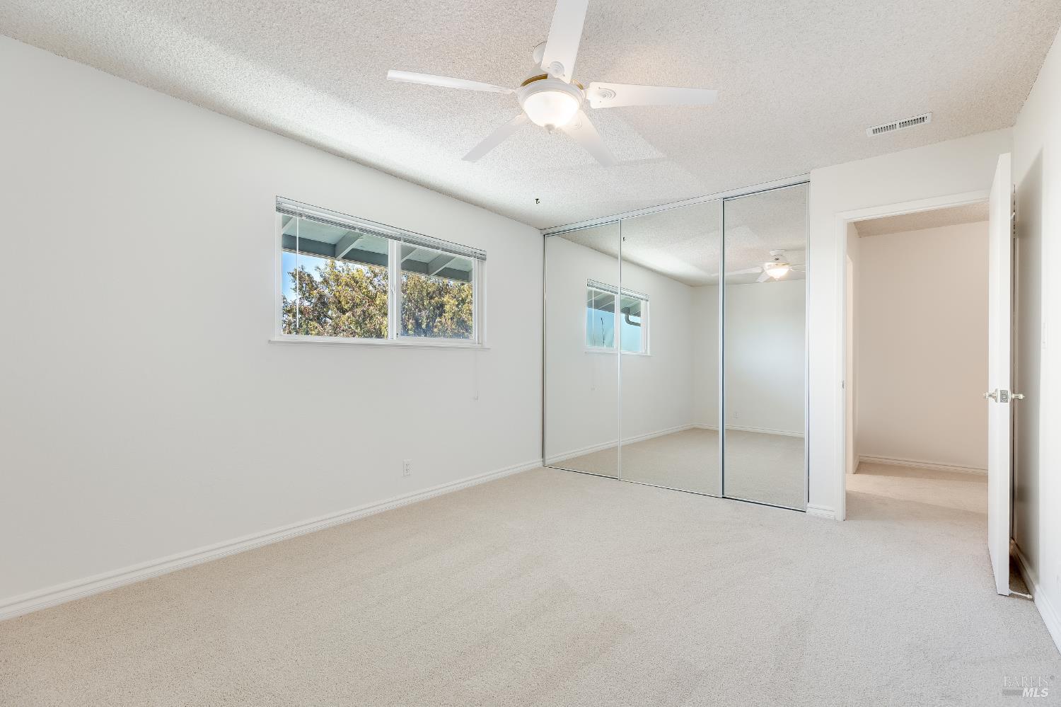 Detail Gallery Image 31 of 62 For 117 Sunset Cir #34,  Benicia,  CA 94510 - 3 Beds | 1/1 Baths