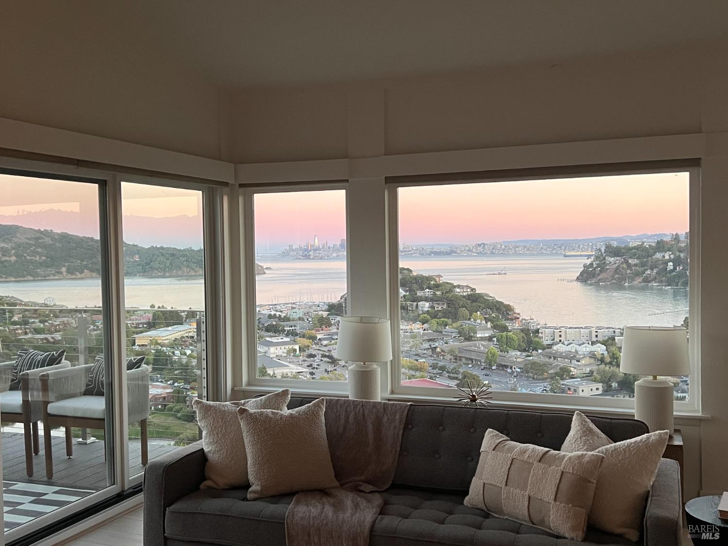 Detail Gallery Image 7 of 11 For 45 Corinthian Ct #32,  Belvedere Tiburon,  CA 94920 - 2 Beds | 2 Baths