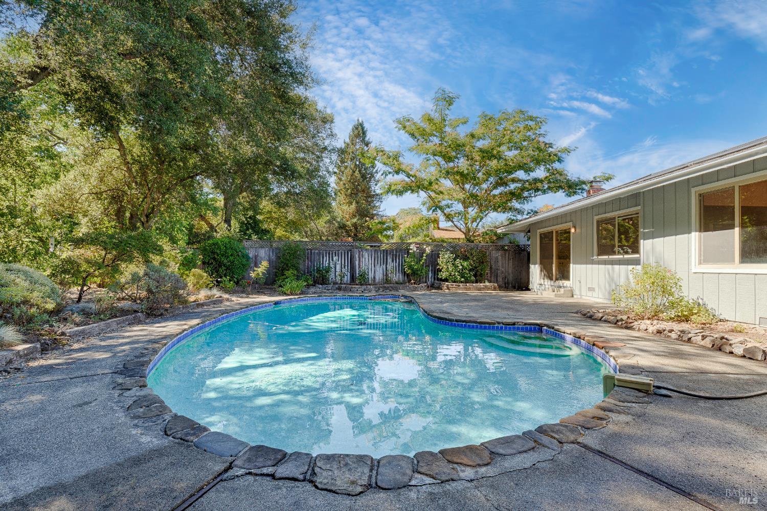 Detail Gallery Image 49 of 51 For 2880 Creekside Rd, Santa Rosa,  CA 95405 - 3 Beds | 2/1 Baths