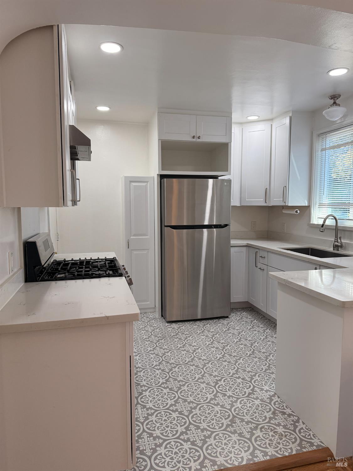 Detail Gallery Image 13 of 40 For 28 D St, Vallejo,  CA 94590 - 2 Beds | 1 Baths