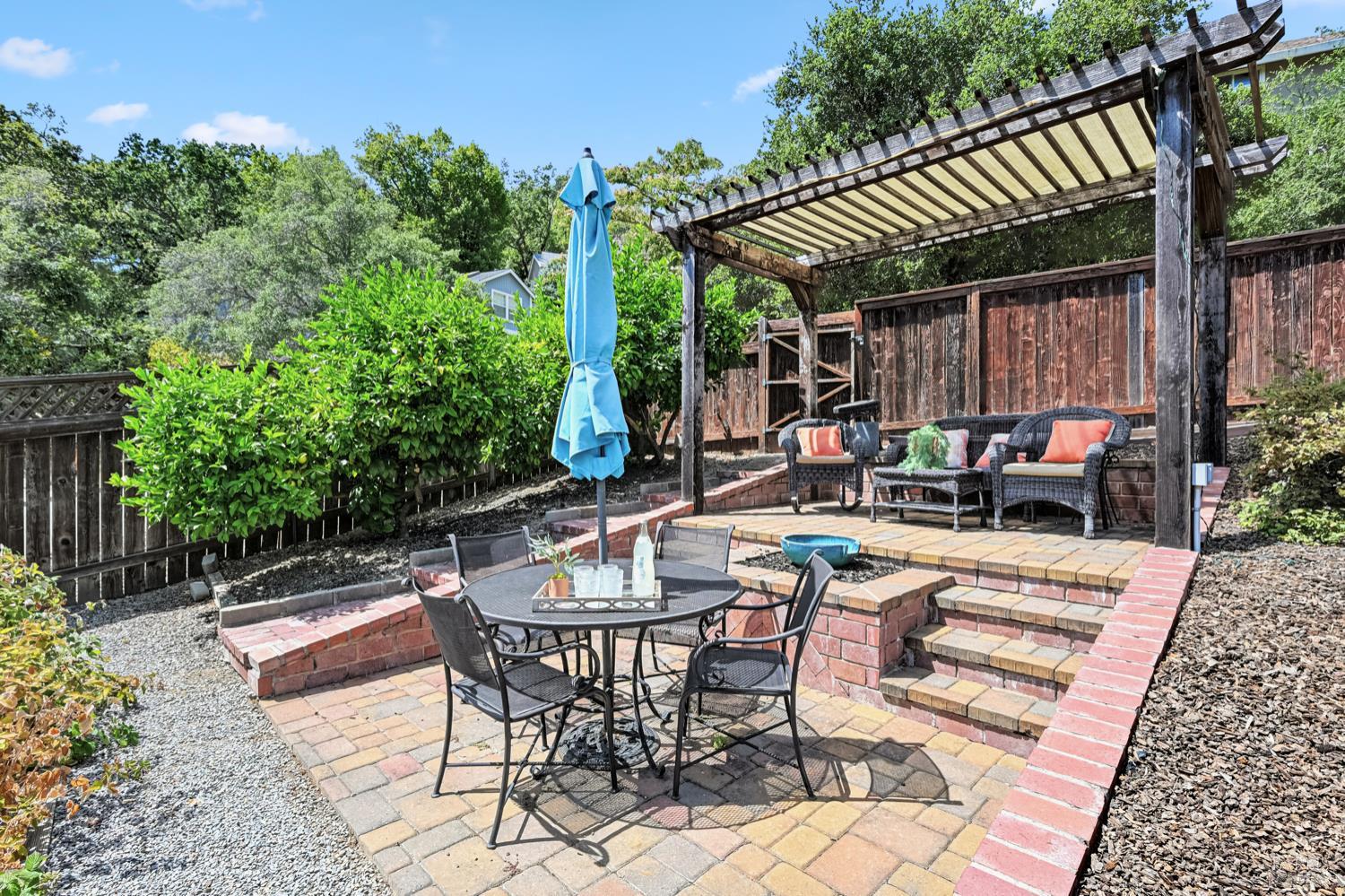 Detail Gallery Image 24 of 31 For 201 Deborah Ct, Novato,  CA 94949 - 4 Beds | 3 Baths