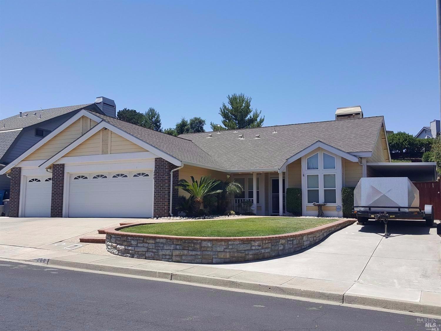 Detail Gallery Image 1 of 1 For 200 Birkdale Ct, Vallejo,  CA 94591 - 4 Beds | 2 Baths