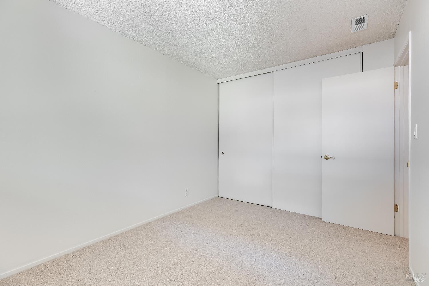 Detail Gallery Image 36 of 62 For 117 Sunset Cir #34,  Benicia,  CA 94510 - 3 Beds | 1/1 Baths