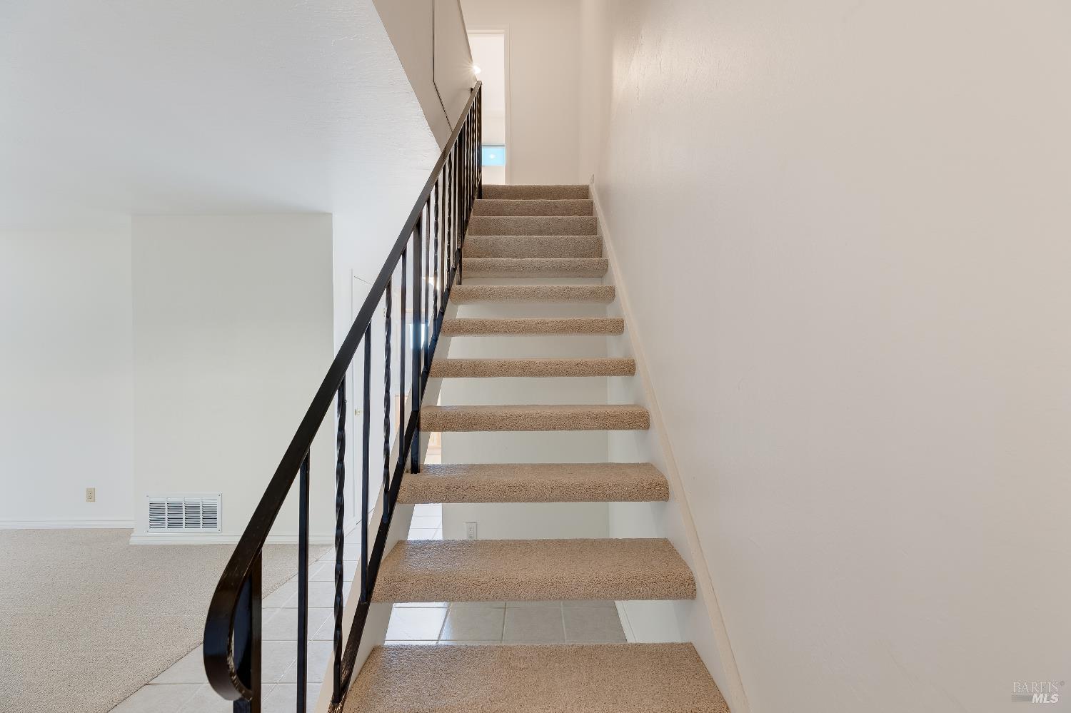 Detail Gallery Image 23 of 62 For 117 Sunset Cir #34,  Benicia,  CA 94510 - 3 Beds | 1/1 Baths