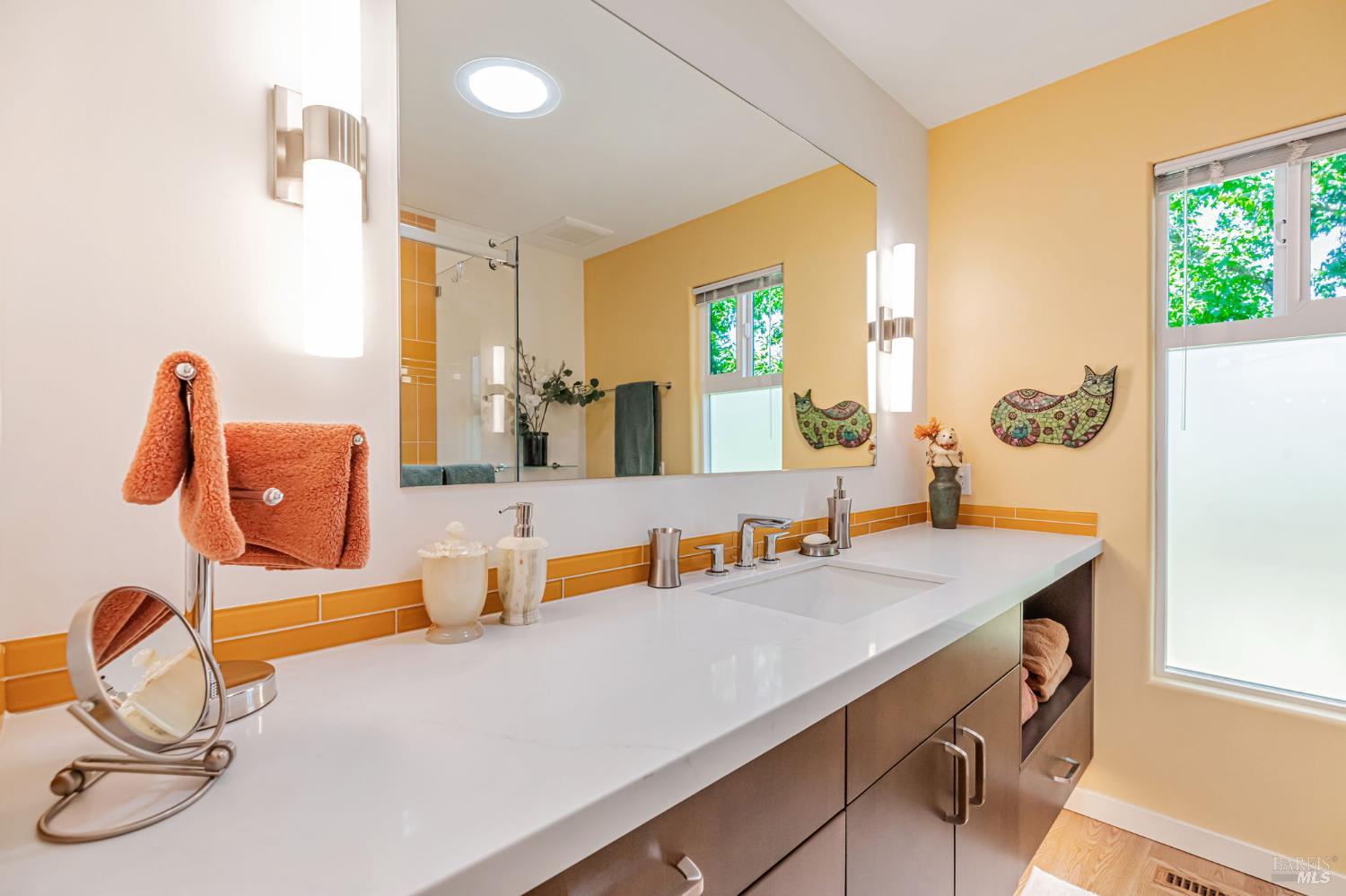 Detail Gallery Image 25 of 36 For 464 Oak Brook Ct, Santa Rosa,  CA 95409 - 2 Beds | 2 Baths