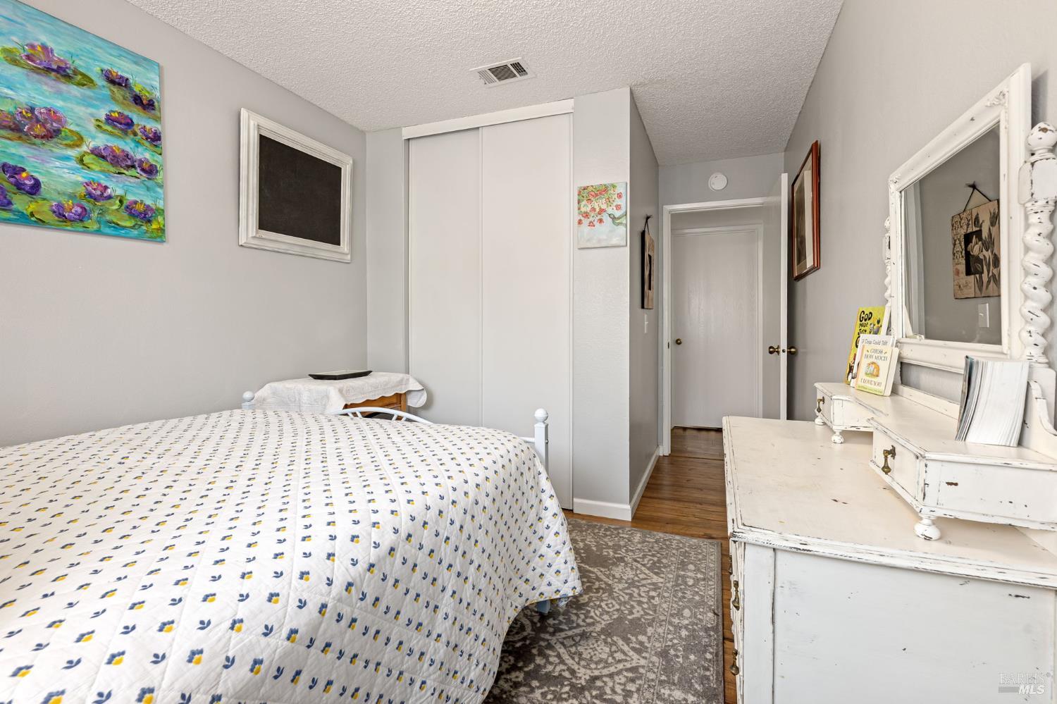 Detail Gallery Image 17 of 33 For 131 Hartford Ave, Vacaville,  CA 95687 - 4 Beds | 2 Baths
