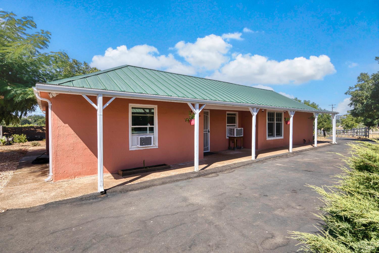 Detail Gallery Image 11 of 47 For 1720 E State Highway 20 Hwy, Upper Lake,  CA 95485 - 3 Beds | 1 Baths