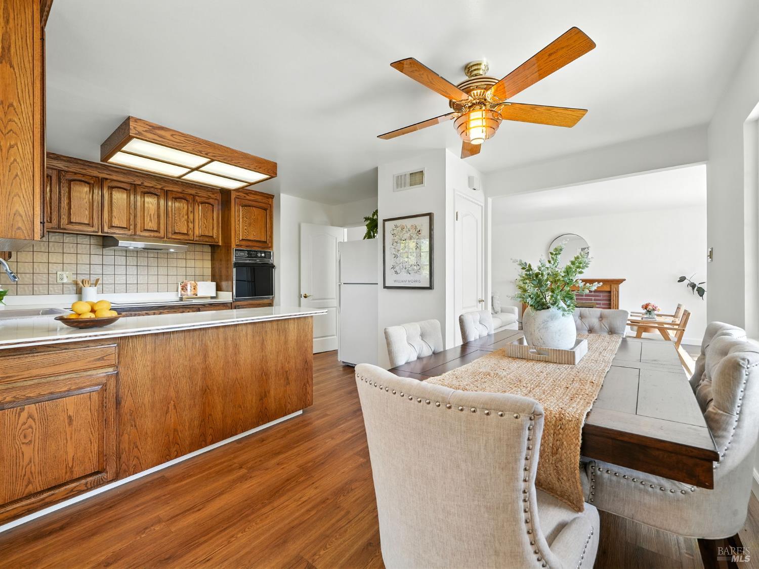 Detail Gallery Image 7 of 40 For 1388 Donna St, Novato,  CA 94947 - 3 Beds | 2 Baths