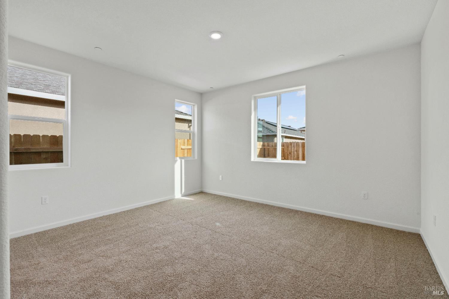 Detail Gallery Image 12 of 21 For 2231 Espana Ln, Rio Vista,  CA 94571 - 2 Beds | 2 Baths