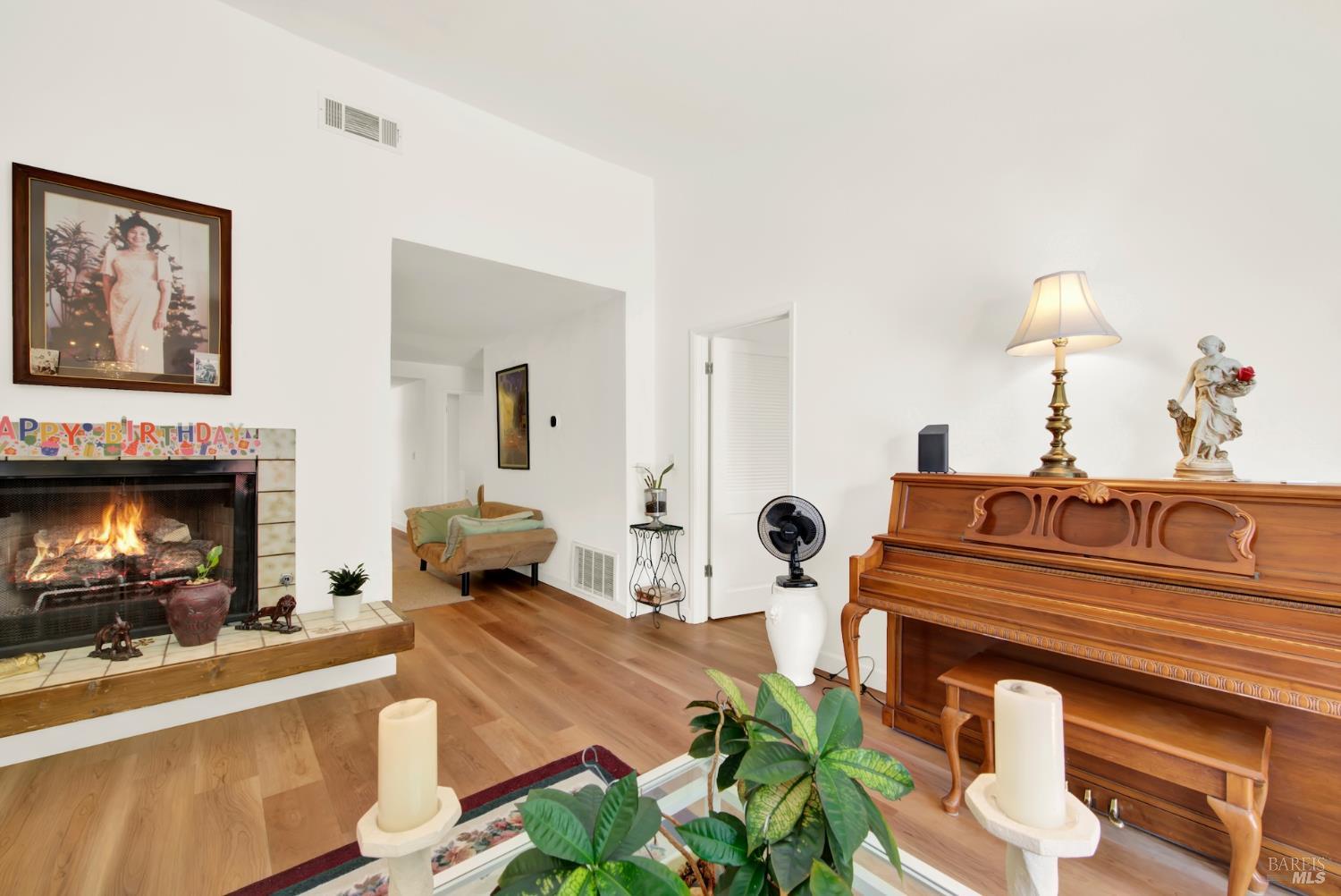 Detail Gallery Image 14 of 50 For 240 Grand Canyon Dr, Vacaville,  CA 95687 - 2 Beds | 2 Baths