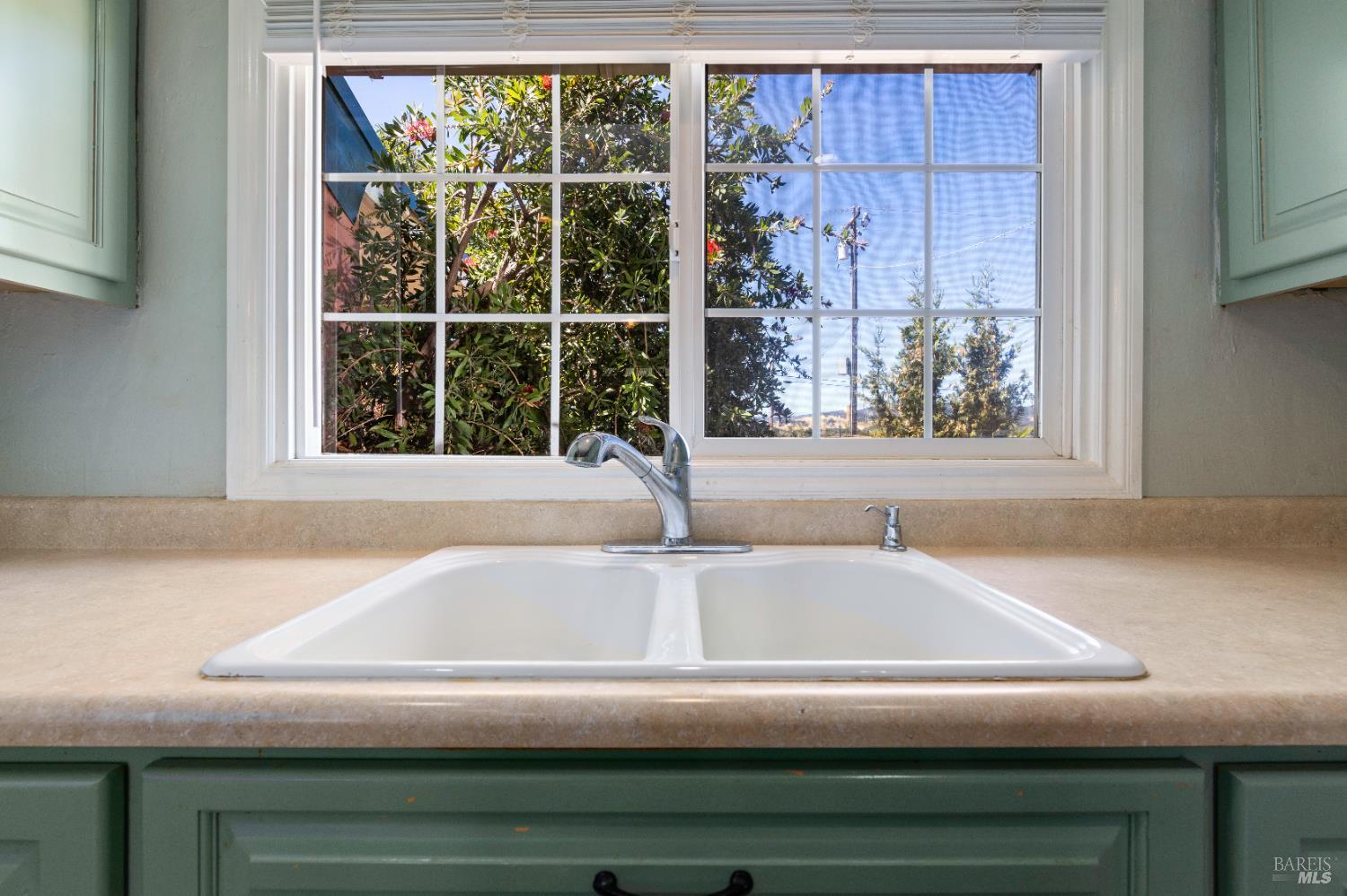 Detail Gallery Image 25 of 47 For 1720 E State Highway 20 Hwy, Upper Lake,  CA 95485 - 3 Beds | 1 Baths