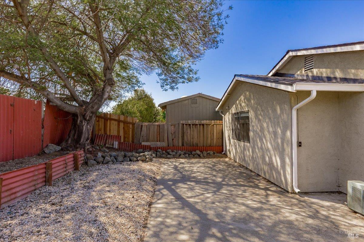 Detail Gallery Image 25 of 44 For 987 Daniel St, Fairfield,  CA 94533 - 2 Beds | 2 Baths