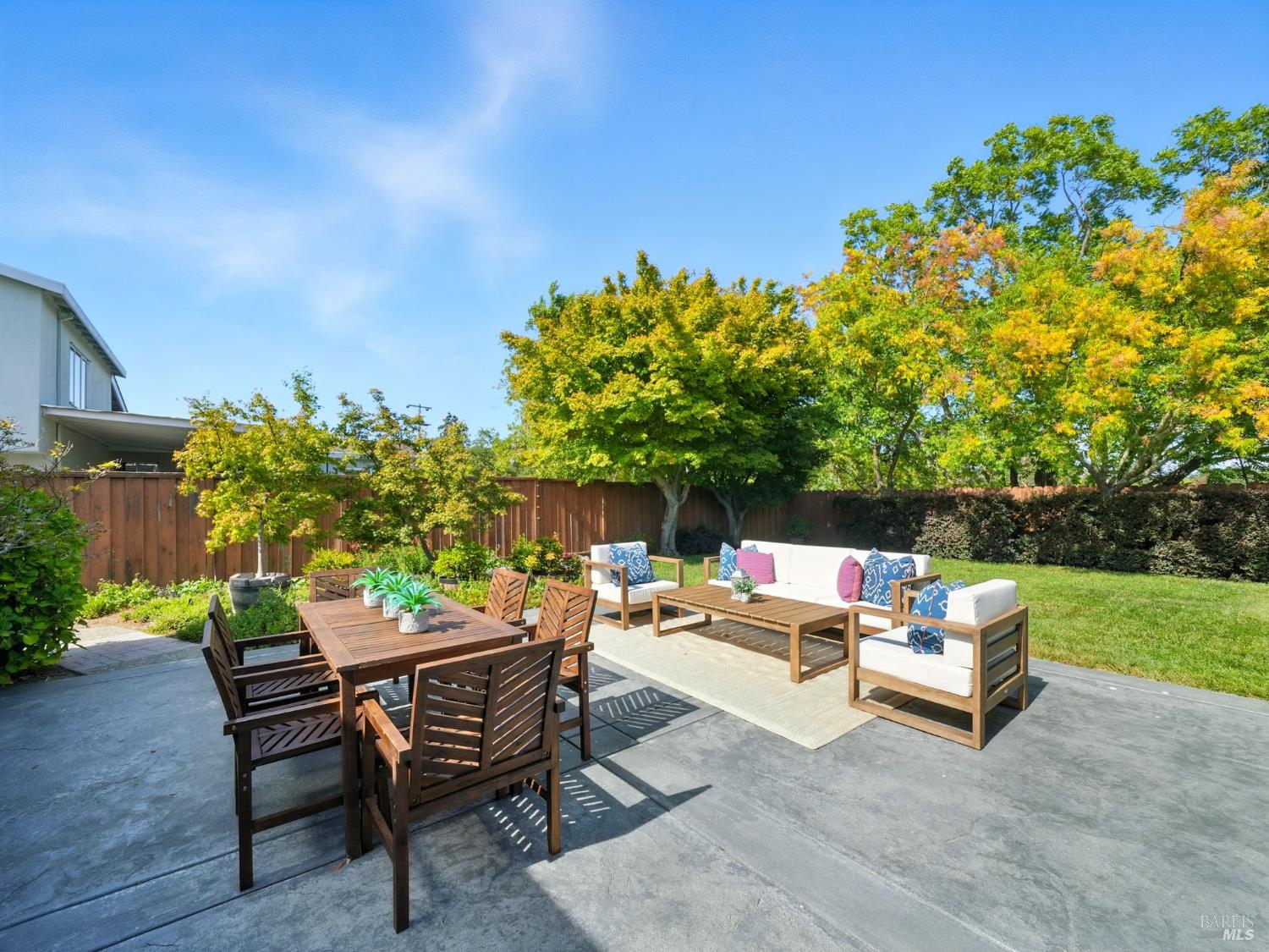 Detail Gallery Image 11 of 40 For 1388 Donna St, Novato,  CA 94947 - 3 Beds | 2 Baths