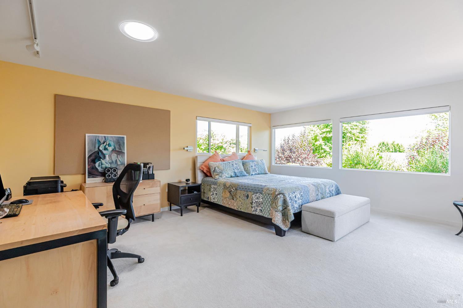 Detail Gallery Image 19 of 36 For 464 Oak Brook Ct, Santa Rosa,  CA 95409 - 2 Beds | 2 Baths