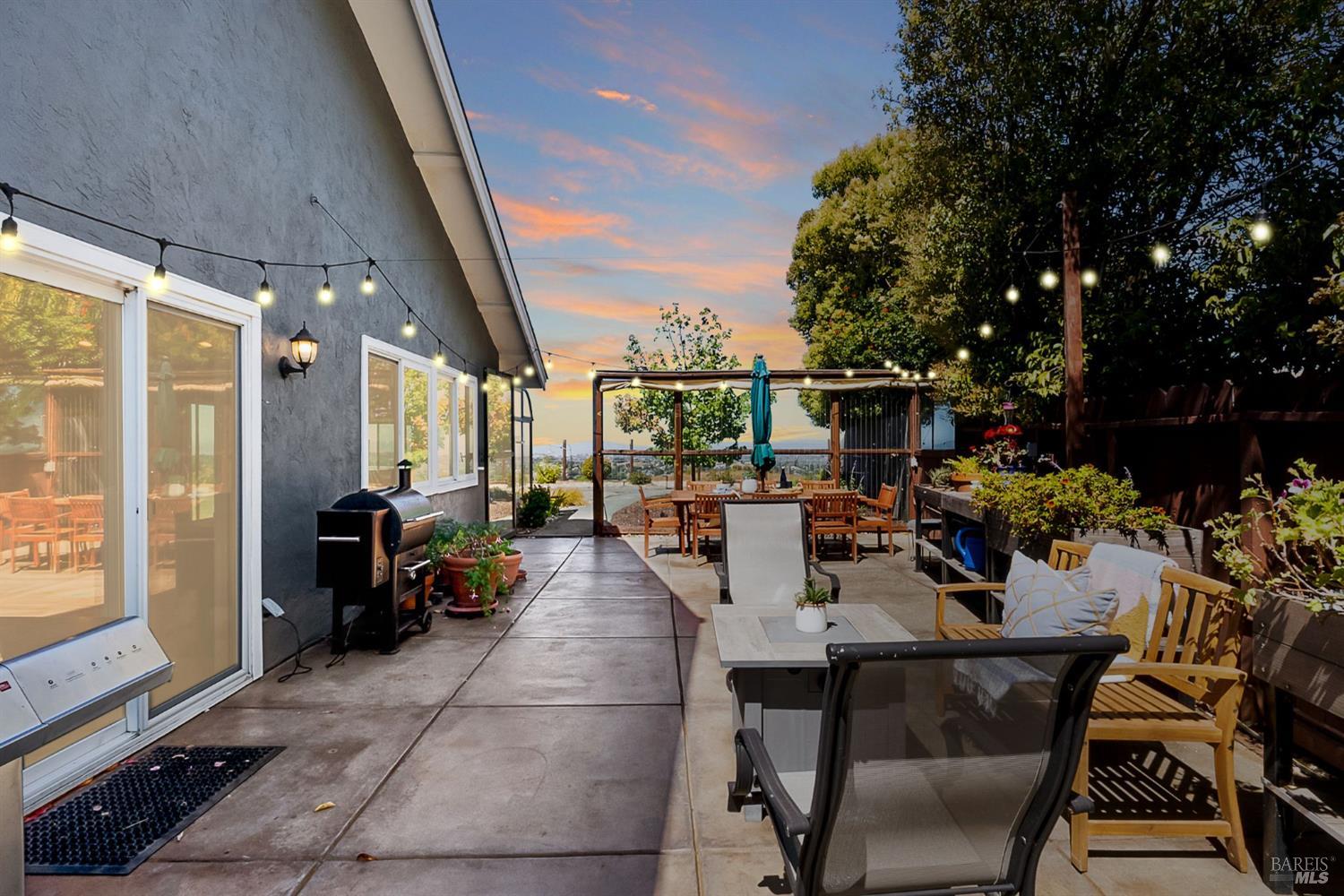 Detail Gallery Image 1 of 48 For 837 Clifton Ct, Benicia,  CA 94510 - 3 Beds | 2 Baths