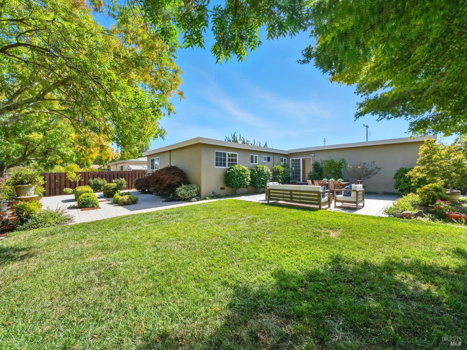 Detail Gallery Image 23 of 40 For 1388 Donna St, Novato,  CA 94947 - 3 Beds | 2 Baths