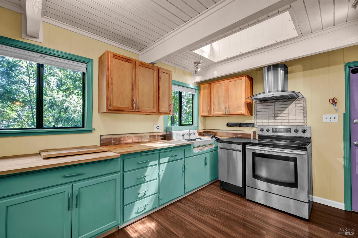 Detail Gallery Image 3 of 24 For 17097 Dogwood Way, Middletown,  CA 95461 - 2 Beds | 1 Baths