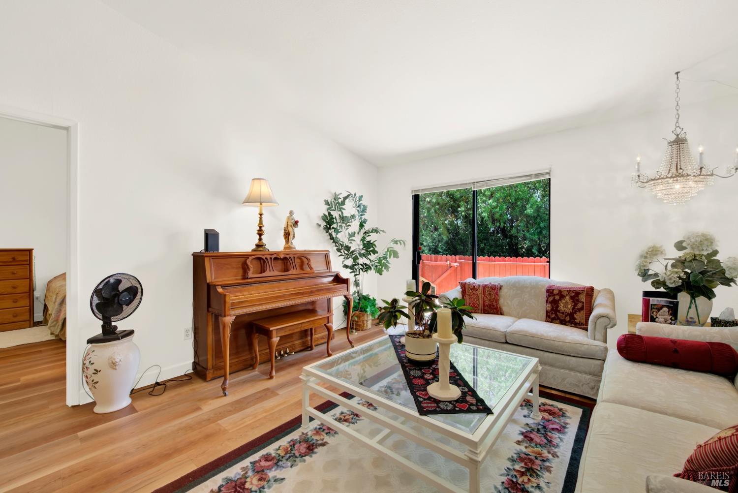 Detail Gallery Image 15 of 50 For 240 Grand Canyon Dr, Vacaville,  CA 95687 - 2 Beds | 2 Baths