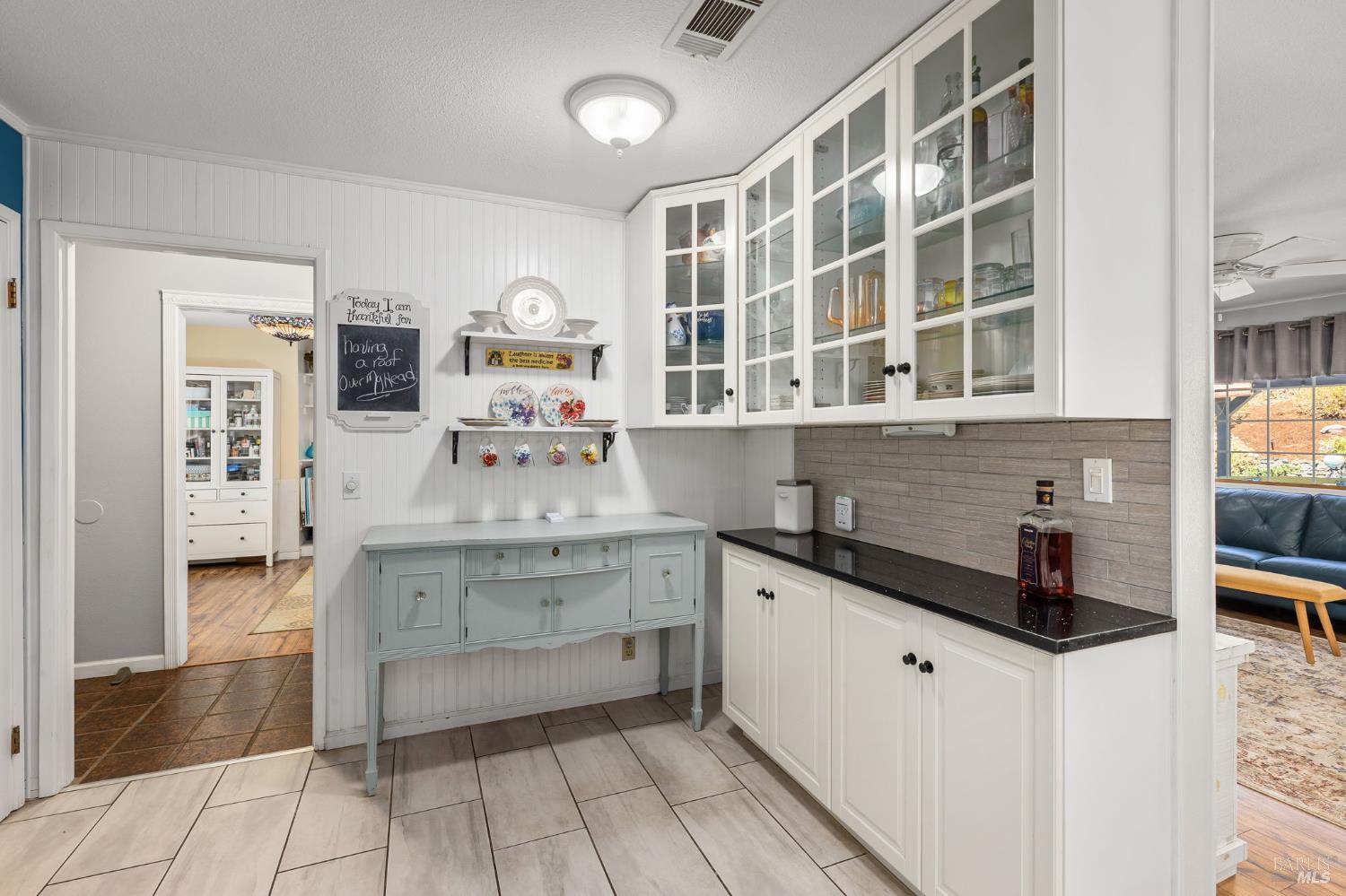 Detail Gallery Image 11 of 33 For 131 Hartford Ave, Vacaville,  CA 95687 - 4 Beds | 2 Baths