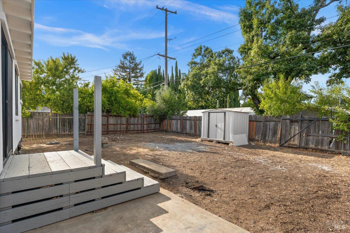 Detail Gallery Image 30 of 40 For 110 Tedford Ave, Ukiah,  CA 94565 - 4 Beds | 3 Baths