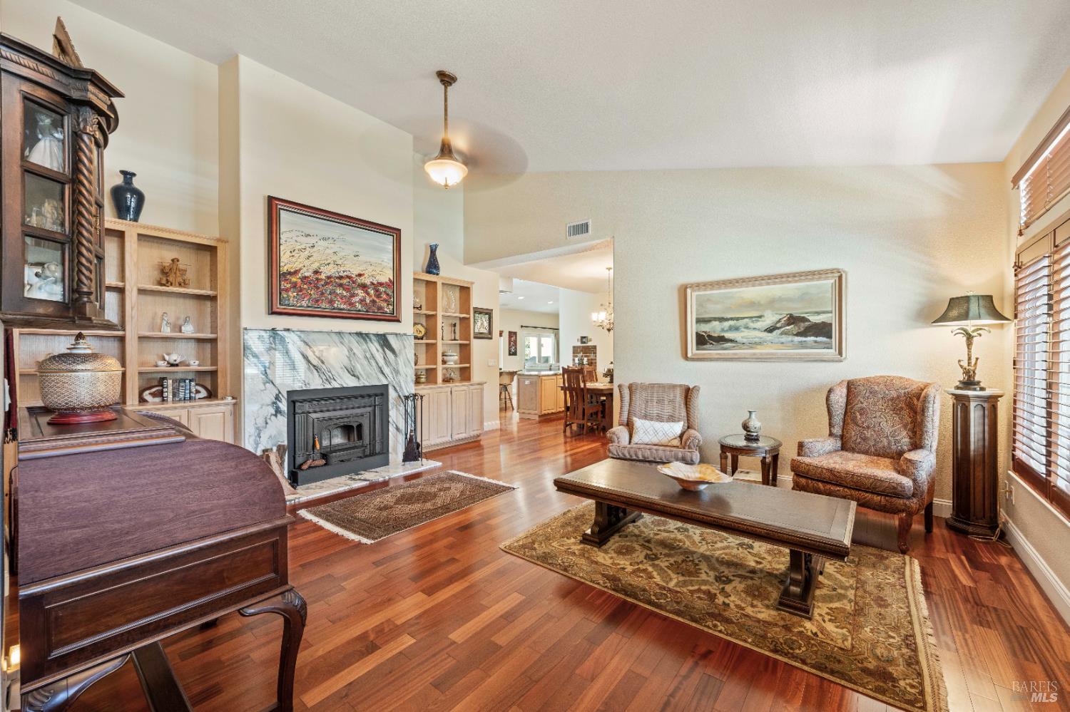 Detail Gallery Image 15 of 54 For 967 Cedar Brook Ln, Vacaville,  CA 95687 - 4 Beds | 2/1 Baths