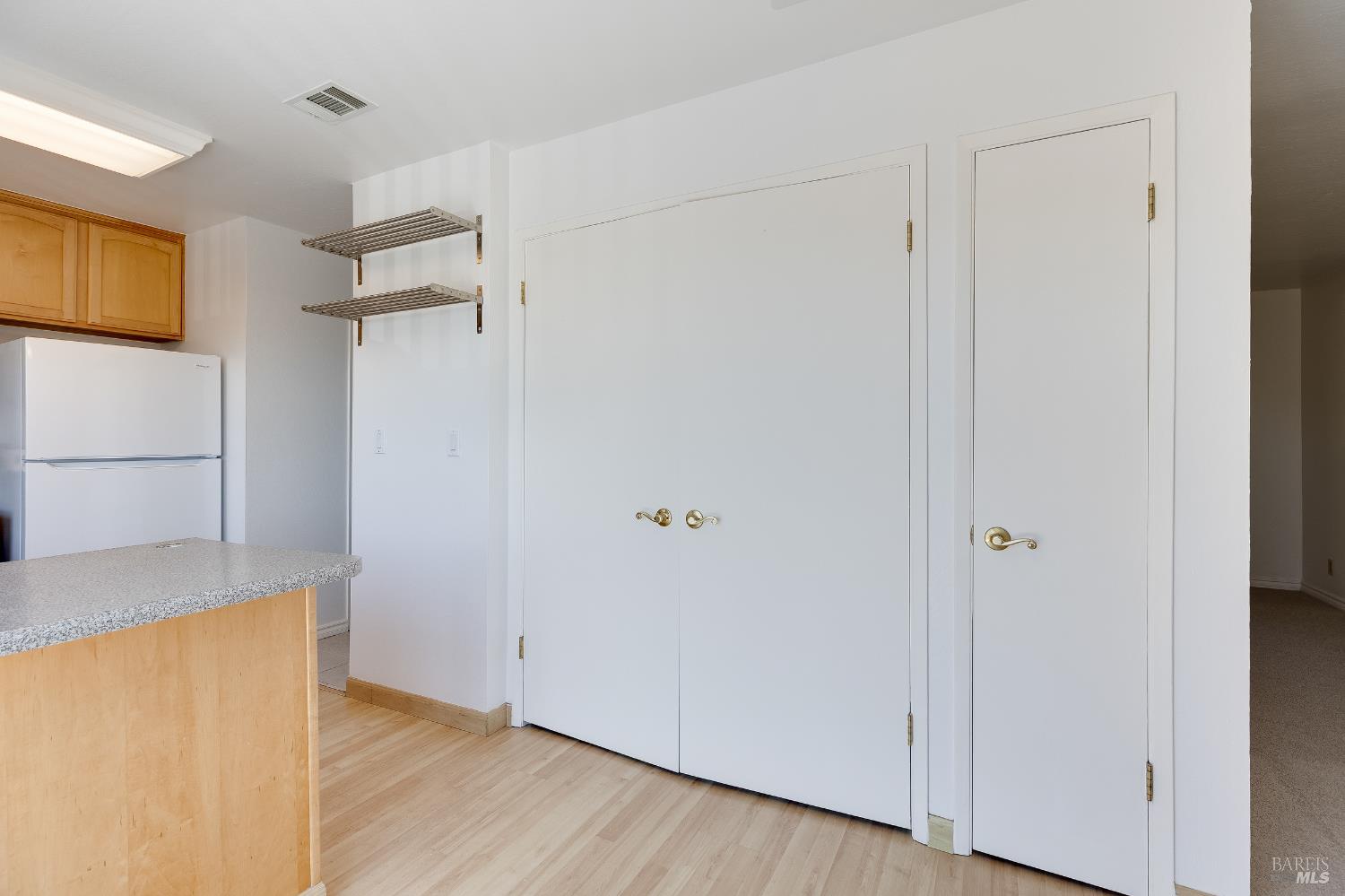 Detail Gallery Image 17 of 62 For 117 Sunset Cir #34,  Benicia,  CA 94510 - 3 Beds | 1/1 Baths