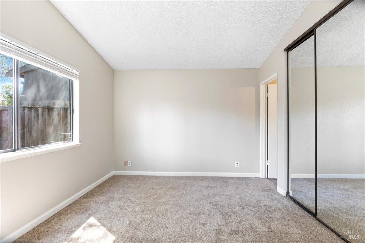 Detail Gallery Image 18 of 44 For 987 Daniel St, Fairfield,  CA 94533 - 2 Beds | 2 Baths