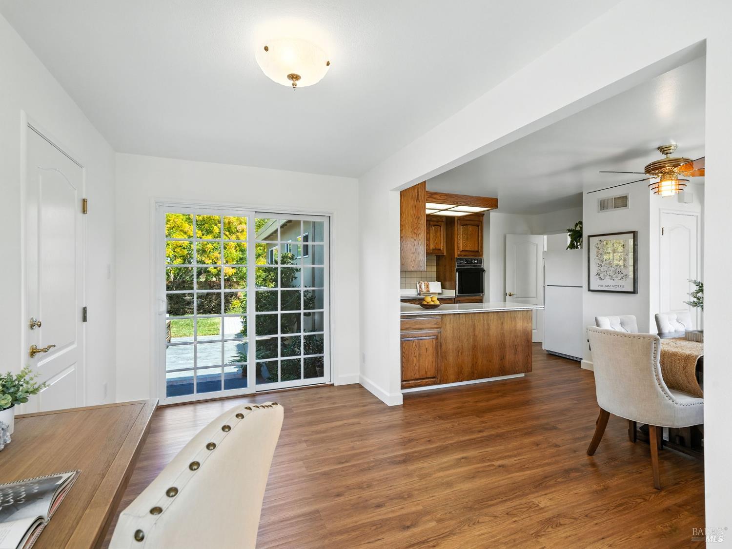 Detail Gallery Image 10 of 40 For 1388 Donna St, Novato,  CA 94947 - 3 Beds | 2 Baths