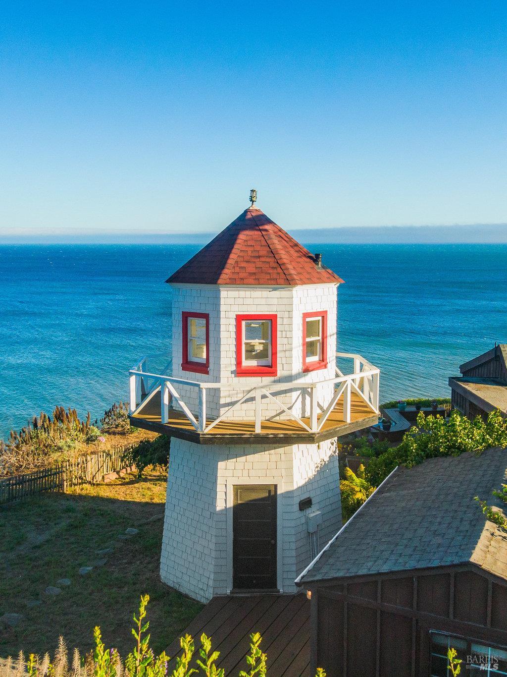 Detail Gallery Image 1 of 23 For 77 Crescente Ave, Bolinas,  CA 94924 - 4 Beds | 3 Baths