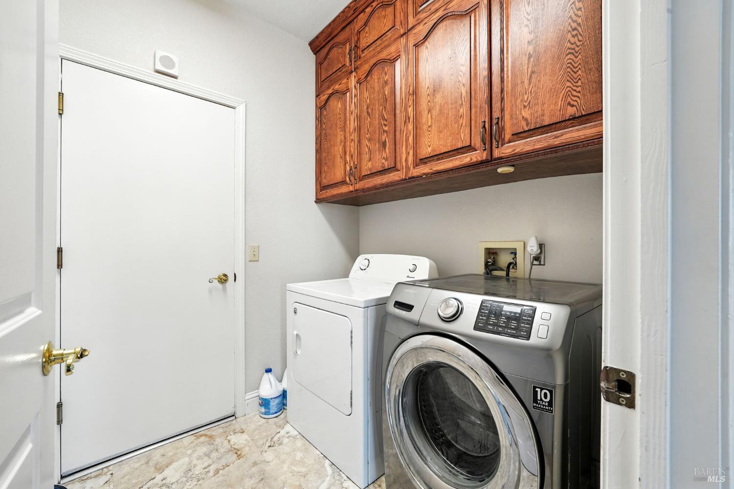 Detail Gallery Image 17 of 28 For 330 Engell Ct, Suisun City,  CA 94585 - 3 Beds | 2/1 Baths