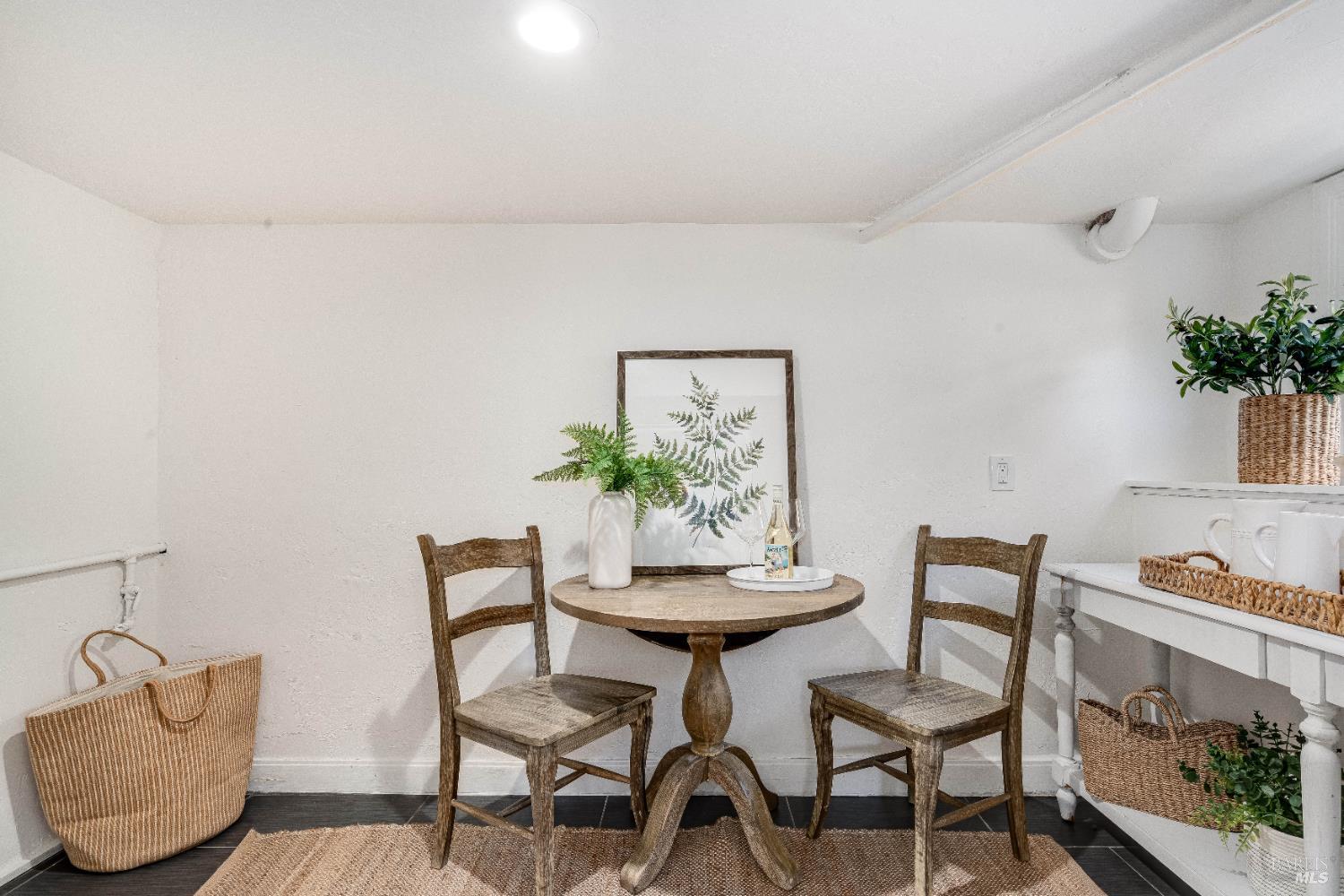 Detail Gallery Image 35 of 77 For 203 E 1st St, Napa,  CA 94559 - 4 Beds | 2/1 Baths