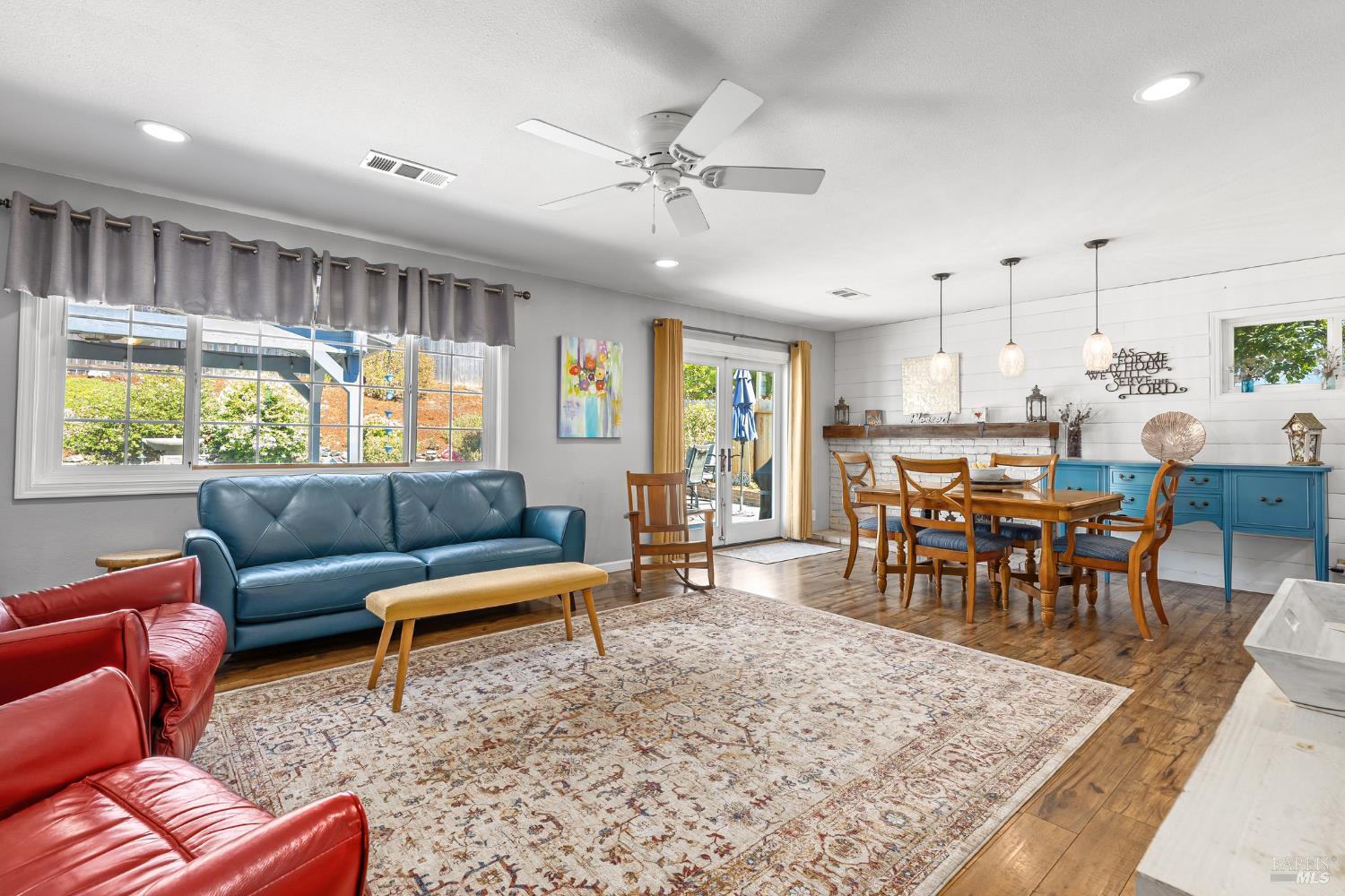 Detail Gallery Image 7 of 33 For 131 Hartford Ave, Vacaville,  CA 95687 - 4 Beds | 2 Baths