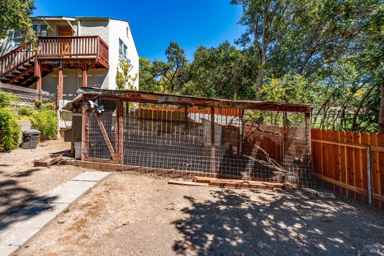 Detail Gallery Image 58 of 77 For 203 E 1st St, Napa,  CA 94559 - 4 Beds | 2/1 Baths