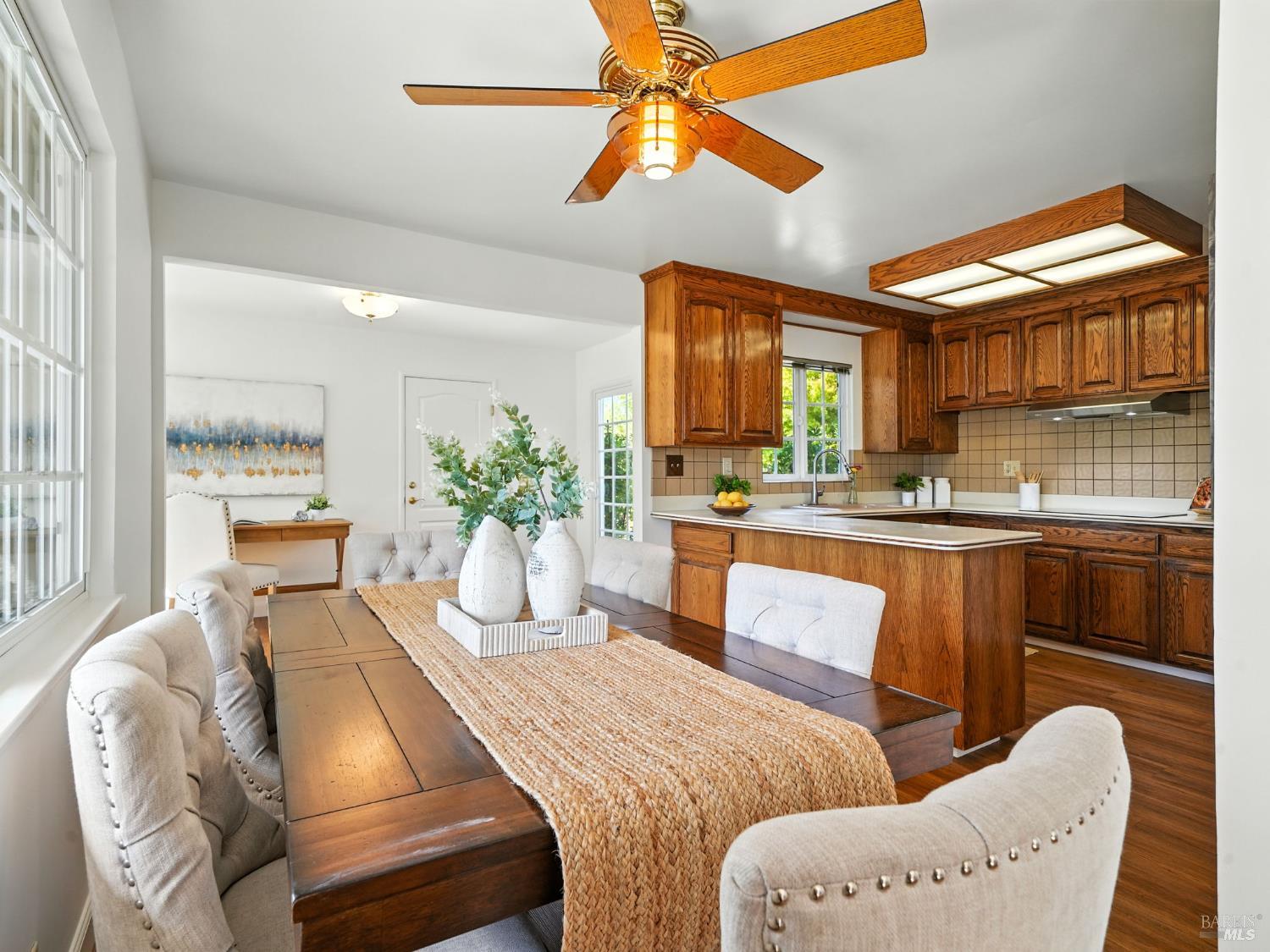 Detail Gallery Image 6 of 40 For 1388 Donna St, Novato,  CA 94947 - 3 Beds | 2 Baths