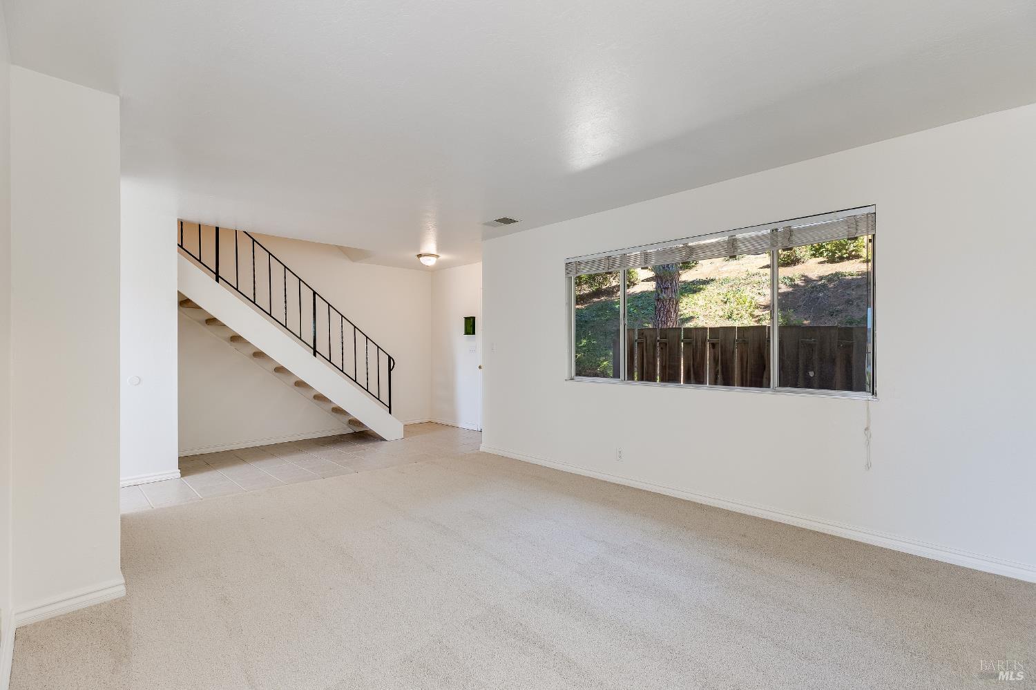 Detail Gallery Image 13 of 62 For 117 Sunset Cir #34,  Benicia,  CA 94510 - 3 Beds | 1/1 Baths